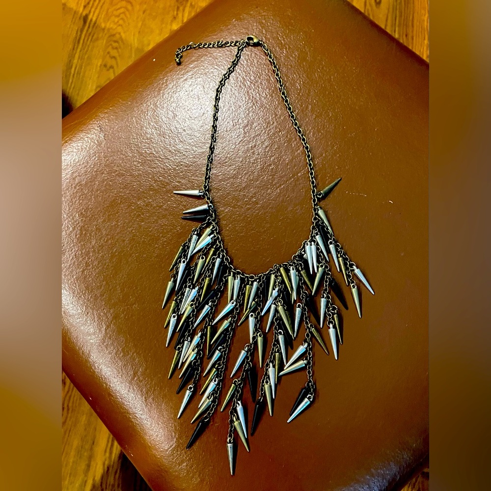 Metal Spike necklace